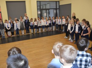 SP94 Warszawa śpiewanie hymnu_4